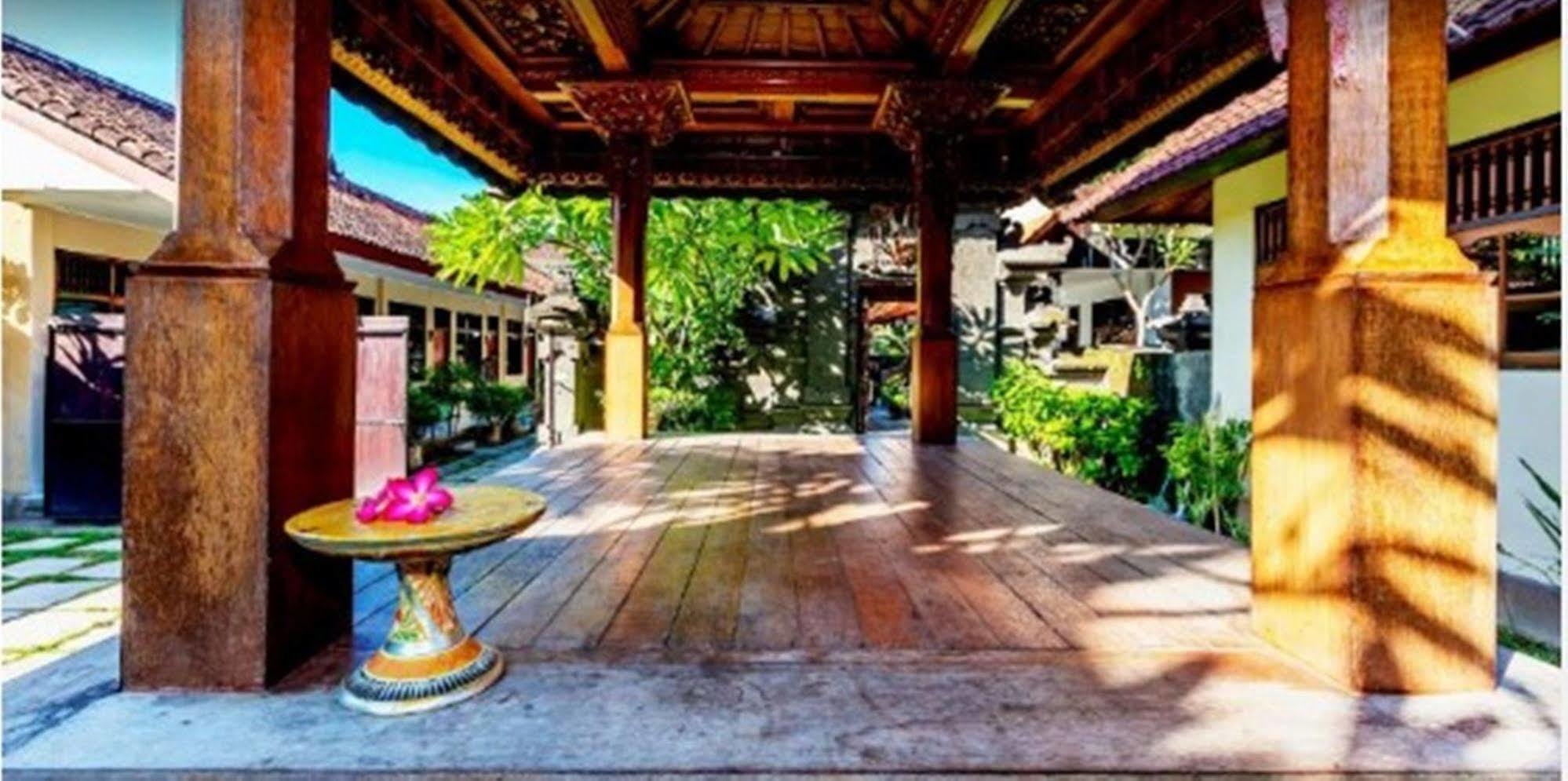 Karana Residence กูตา ภายนอก รูปภาพ